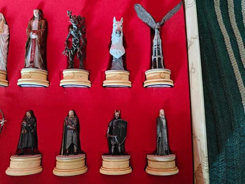Set 2, White, The Lord of the Rings Chess Collection