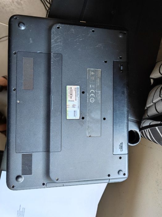 Portátil sony vaio vgn-nr31e