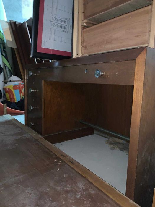 secretária em mogno