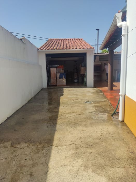 T2 + 1  95m2 úteis 163m2 brutos