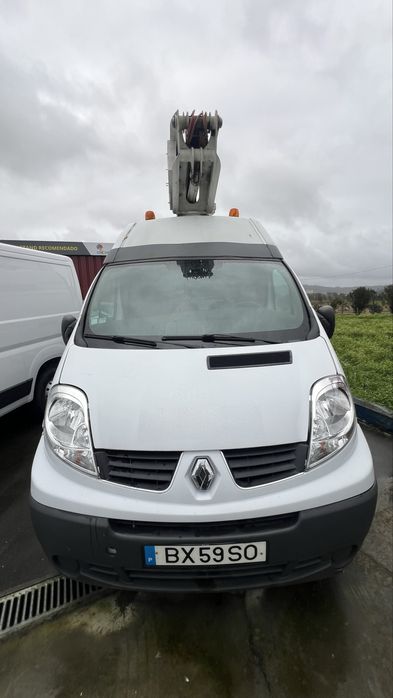 Renault trafic grua barquinha