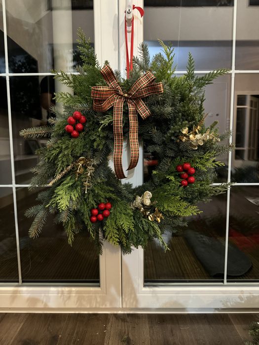 Zapraszam na ręcznie plecione wianki zimowo - swiąteczne