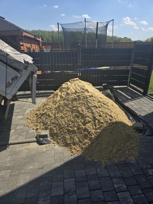 Piasek żwir Cement ziemia granit dolomit wywóz gruzu podsypka transpor