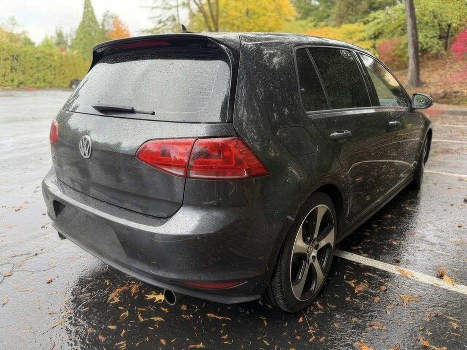 Volkswagen Golf GTI      2016