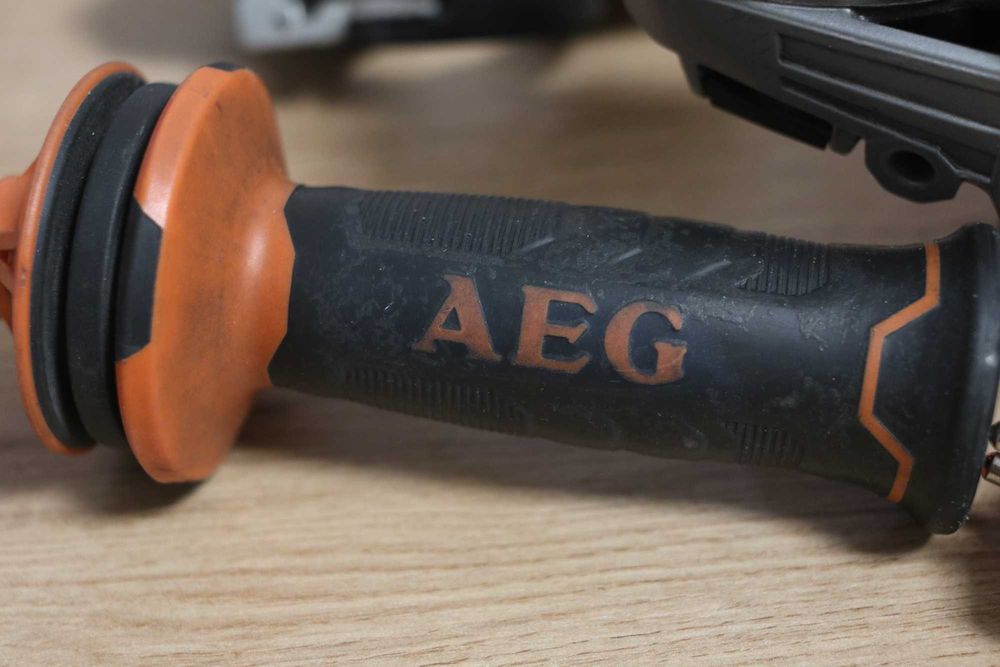 Кутова шліфмашина болгарка AEG WS 13-125 XE