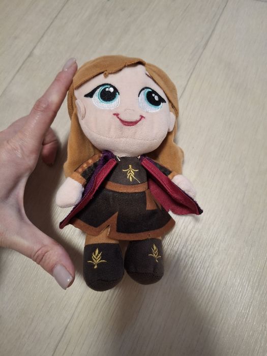 Игрушка кукла Анна
