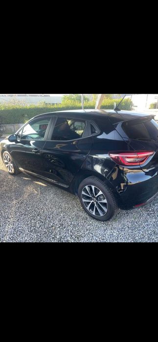 carro Peugeot modelo 208