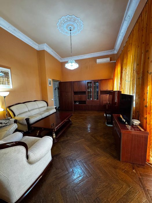 Від 2 тижнів. Трикімнатна квартируюа в центрі Одеси. БЕЗ КОМІСІЇ!