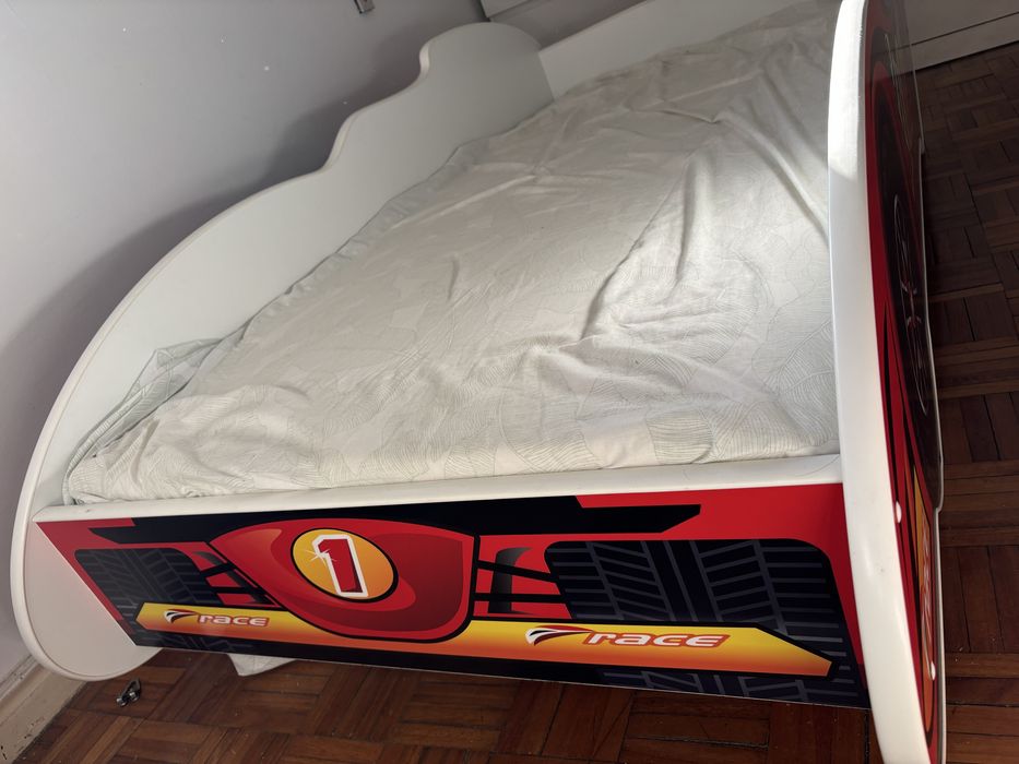 Cama infantil com somier