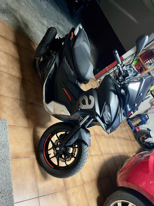 Aprilia sr 125 gt sport