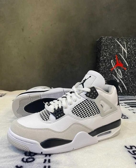Jordan_Air_Jordan_4_Retro R.40