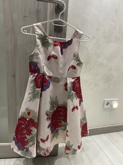 Сукня випускна святкова