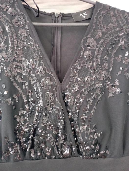 Продам вечірню сукню.