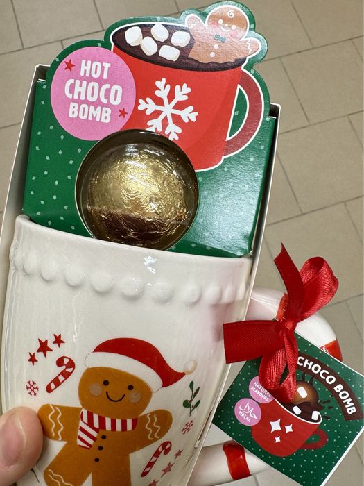 Чашка з шоколадною кулею новорічна Різдвяна на подарунок