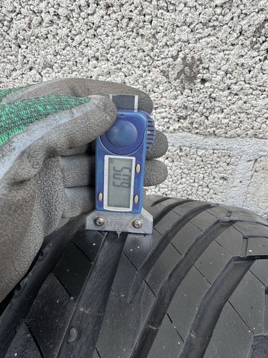 Dwie Opony Uniroyal RainSport 3 225/35/18