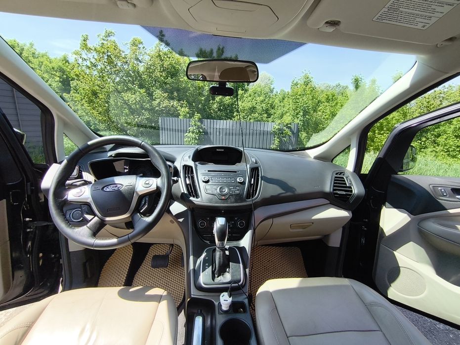 Ford C-Max SE Hybrid 2017 надійний та економний