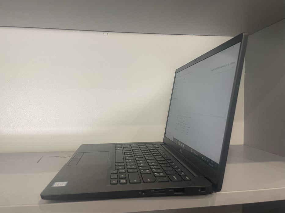 Dell Latitude 7400