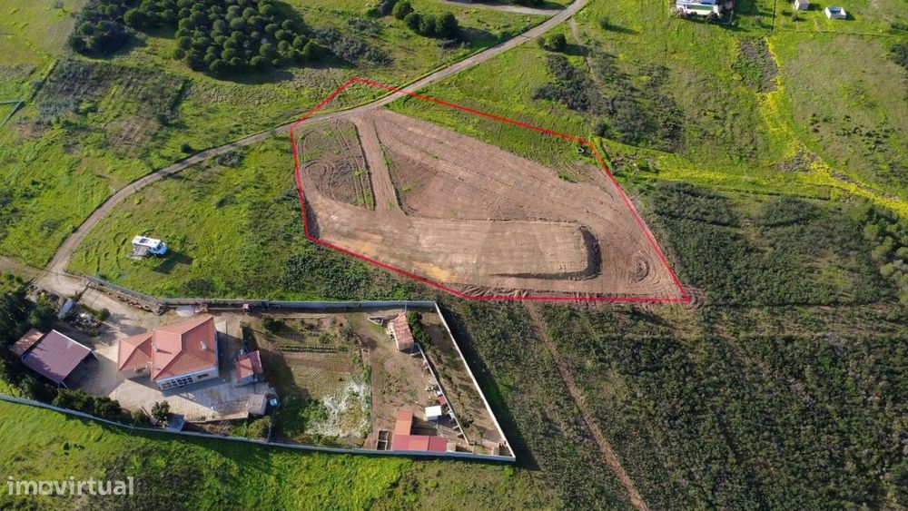 Terreno rústico com 6.377 m2, localizado na freguesia de Odeleite, — Azinhal, Faro