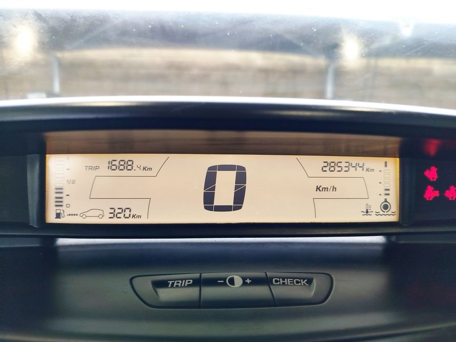 Citroën C4 Coupé 1.4 GPL | Totalmente Restaurado | Económico