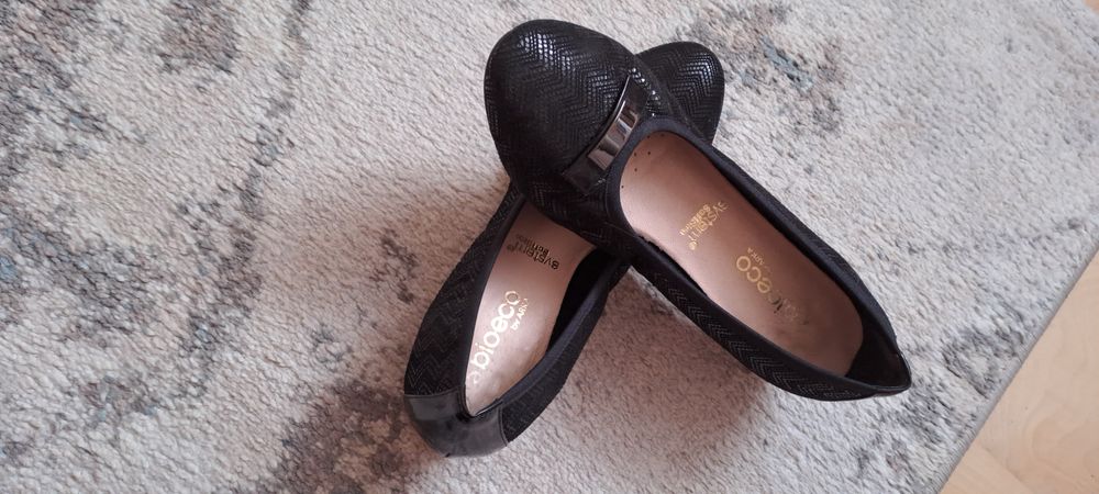 Wygodne czarne buciki .