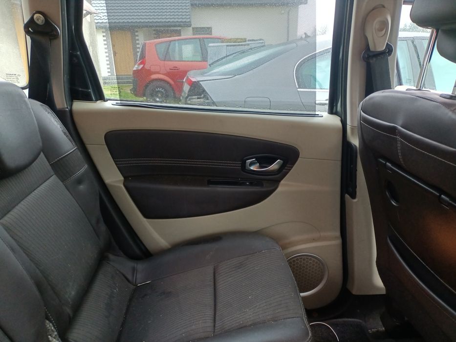Fotele Renault Grand Scenic 3 komplet foteli boczki tapicerka brązowe