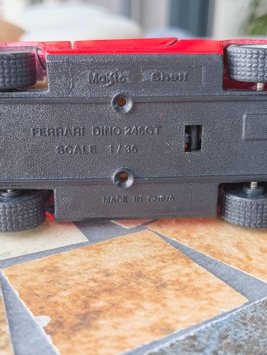 Ferrari Dino 246 GT escala 1:36 Maisto Shell