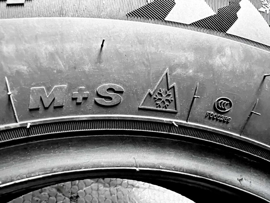 Шини Б/в 175.70.14 пара