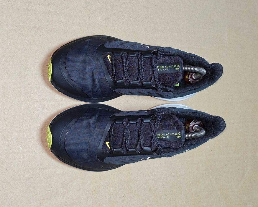 Оригінальні Бігові Кросівки Nike Air Winflo 9 Shield  Розмір 39