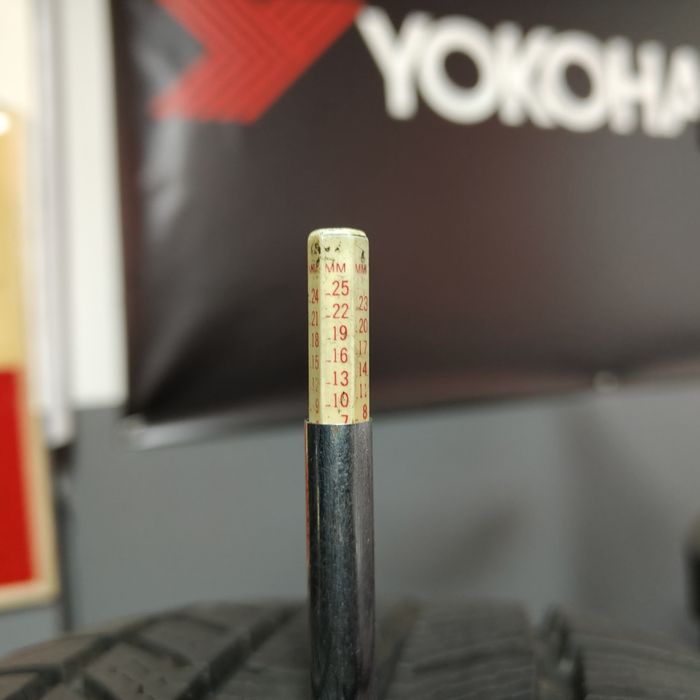 225/55/17 XL Sprzedam parę opon zimowych Continental