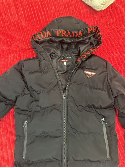 Зимняя куртка,пальто