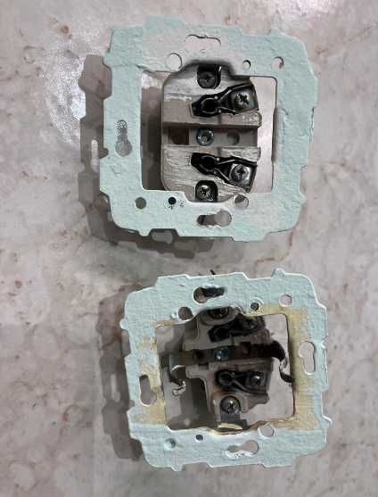4 Transformadores 220V-12V + Lâmpadas Led + Suporte interruptores