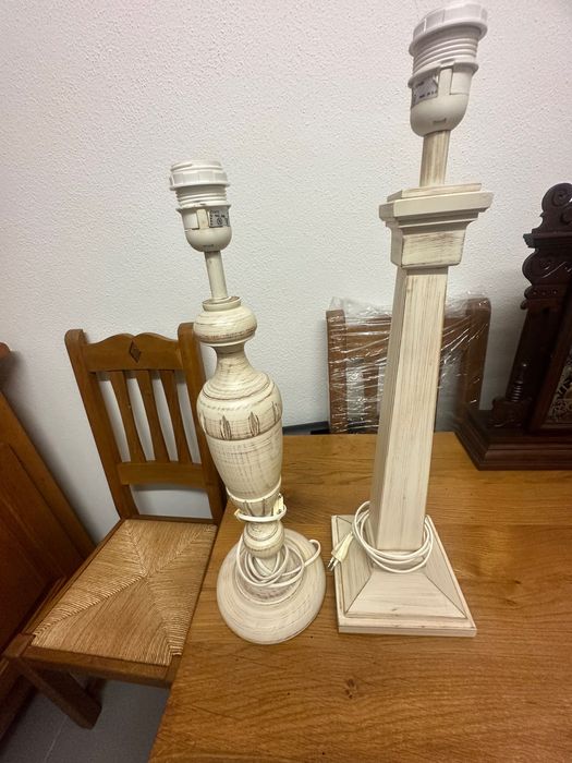 Candeeiros em madeira