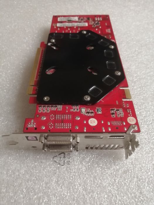 GeForce 9600 GT  DDR3 HDMI