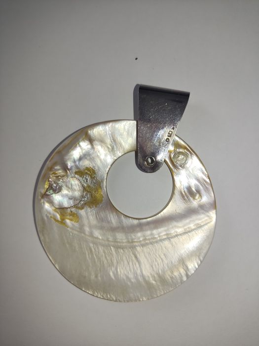 Sprzedam zawieszkę srebrną.