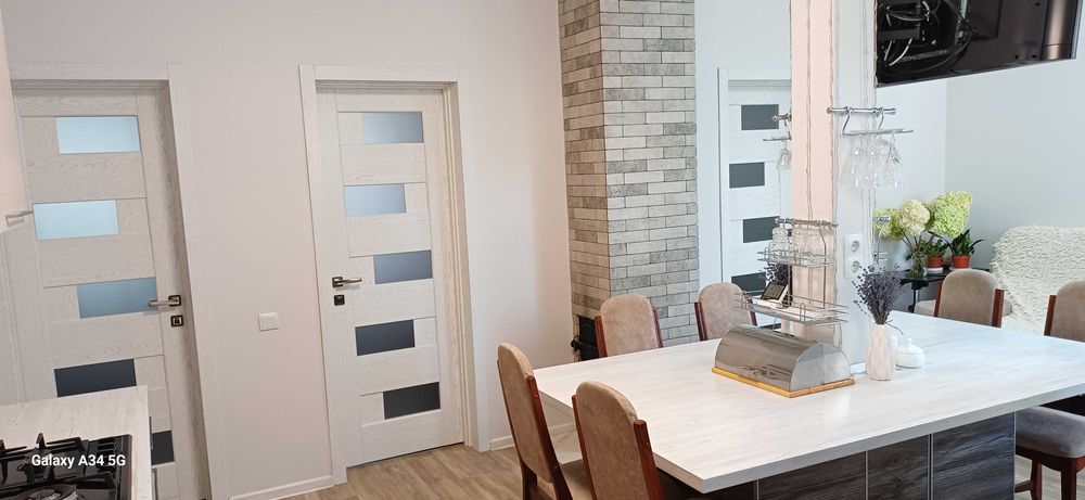 Продаж Таунхауса с коммерческим крылом в центрі Житомира