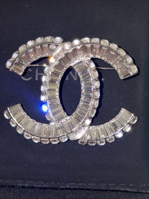 Alfinete Chanel original