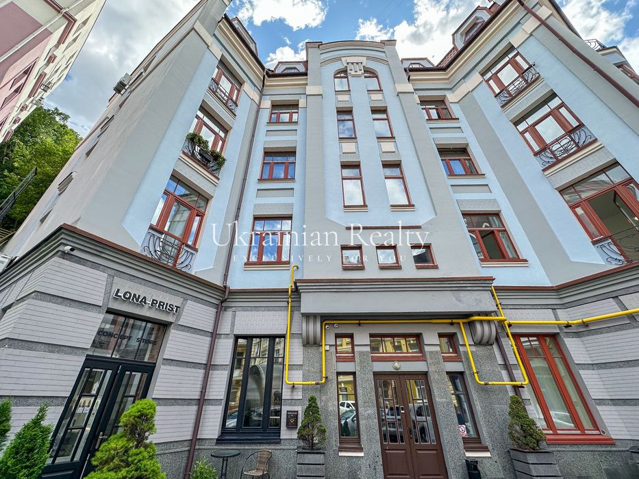 Квартира в серці історичного Подолу — вул. Воздвиженська, 50