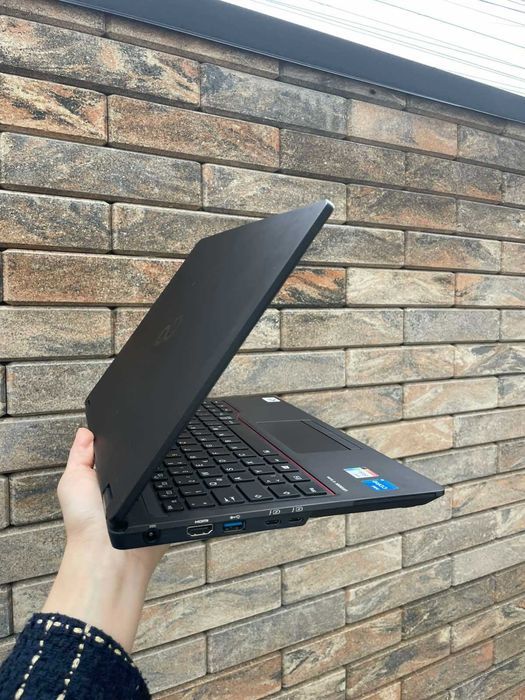 Fujitsu LifeBook U7311 i5-1135G7 / 8GB / 256GB / LTE — 90шт