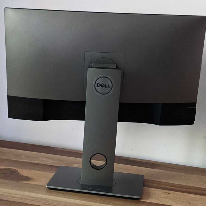 Монітор Dell U2720Q 27 дюймів 4К
