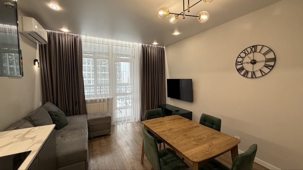 Оренда 3х кімнатної, вул. Олександра Олеся 6б, ЖК Варшавський