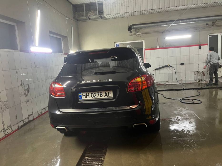 Продам Porsche Cayenne