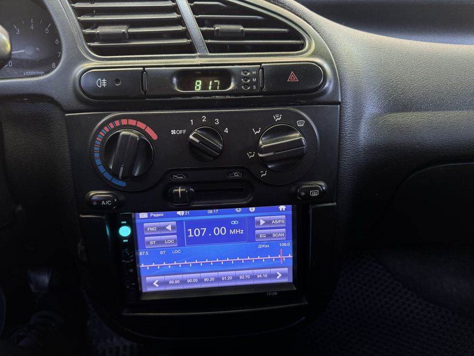 Автомобіль Daewoo Lanos