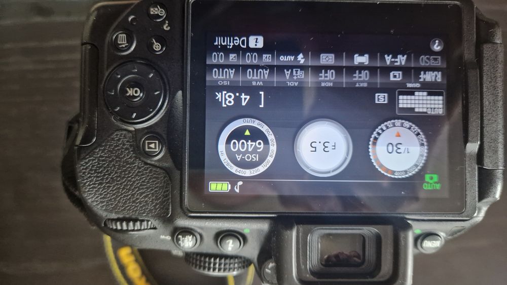 Maquina fotográfica Nikon D5300