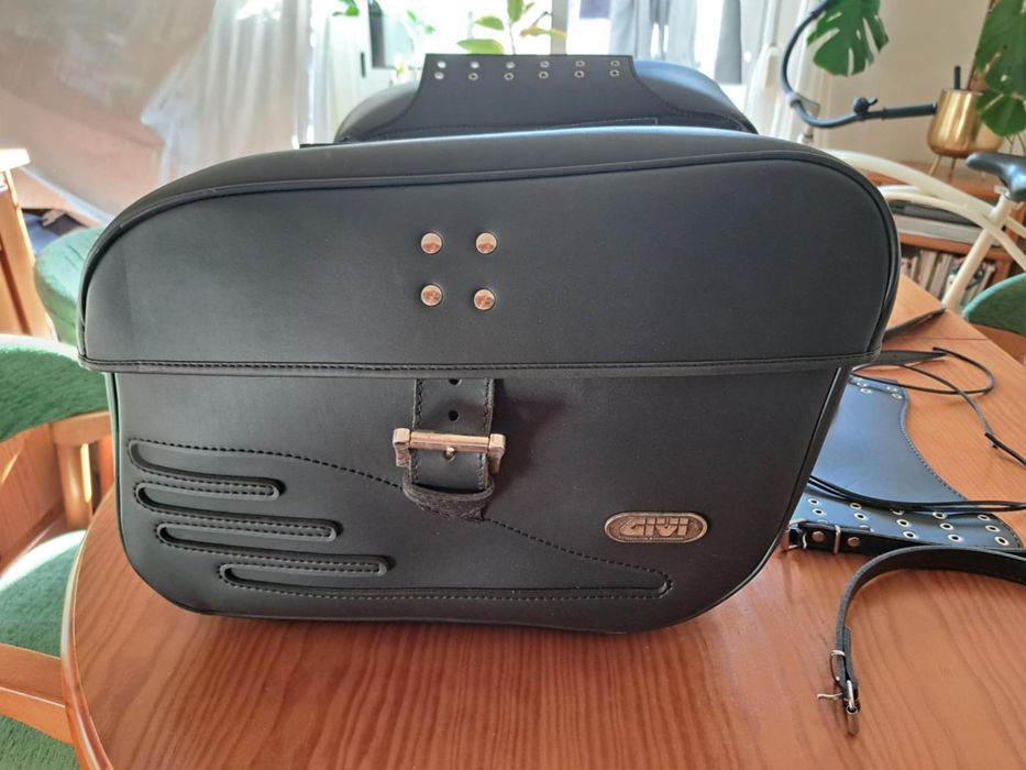 Givi malas laterais para mota
