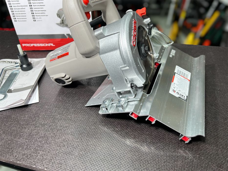 Плиткорез Плиткоріз CROWN CT15213-125-W Подача воды Заусовщик 45°