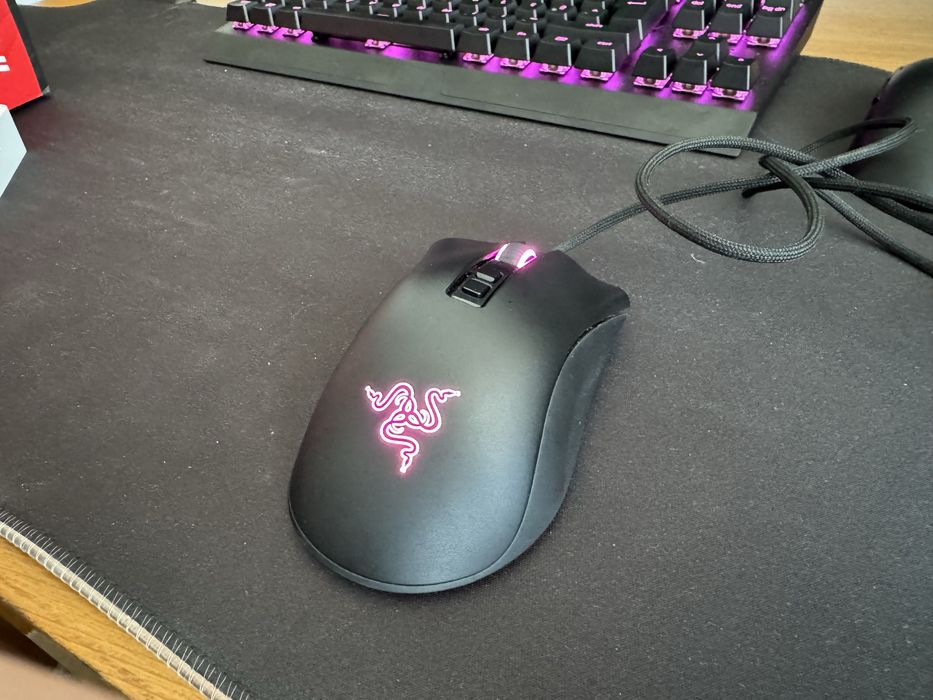 Razer DeathAdder V2482708388798146564