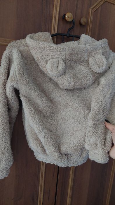 Кофтиночка дуже гарна для дівчинки