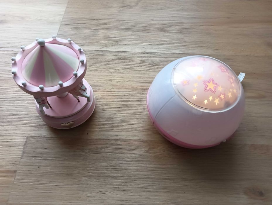 Carrossel com música e bola com luz e música