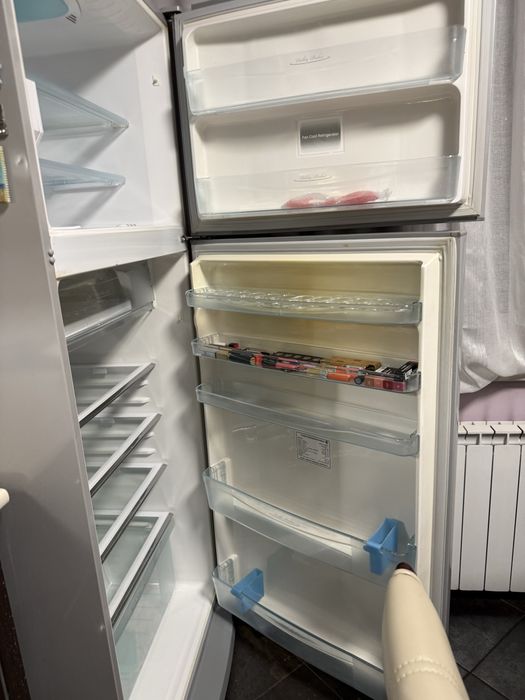 Холодильник “TOSHIBA”