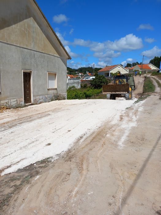 Serviço de Retroescavadora